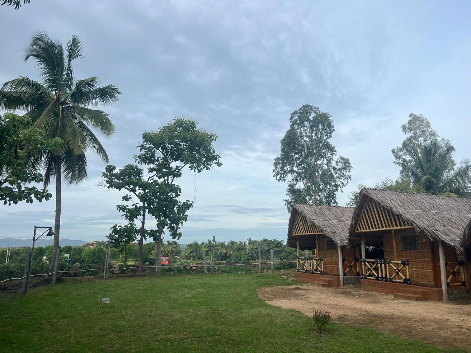 Banana Tree Home Stay Hampi Exterior foto